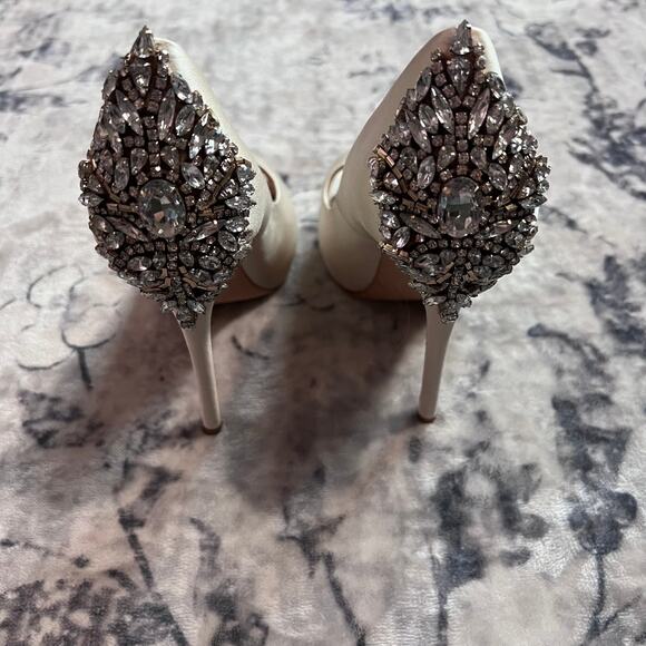 Badgley Mischka Kiara Embellished Peep-toe Pump Sz 8.5M - Picture 6 of 7